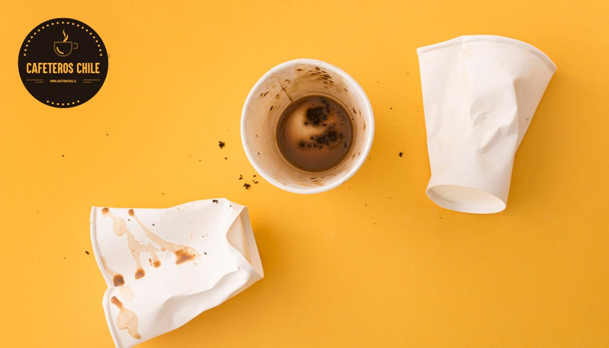 Microplásticos y café: cómo están presentes en el agua y cuánto generan los vasos desechables - Cafeteros Chile